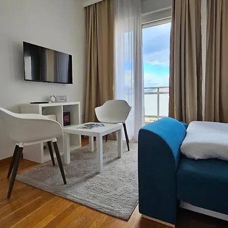 White Sensation * 波德戈里察