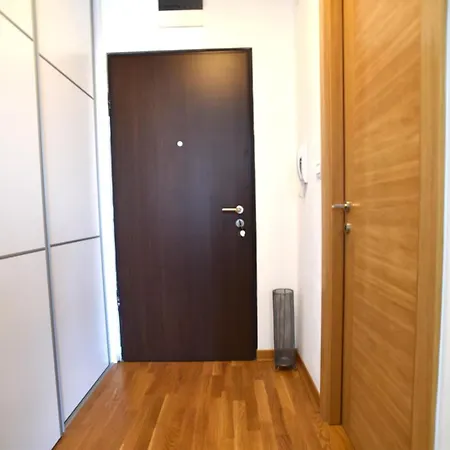 White Sensation Apartment *